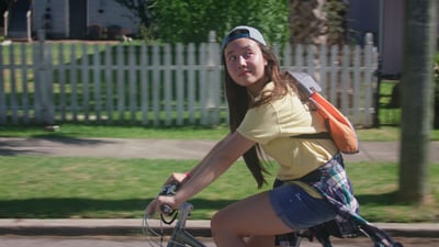 Inbetween Girl thumbnail